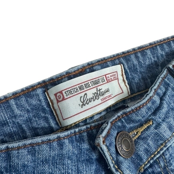 Vintage Levi’s Jeans Women’s Straight Leg Blue Denim Cotton W 28 Long Tall - Picture 6 of 10